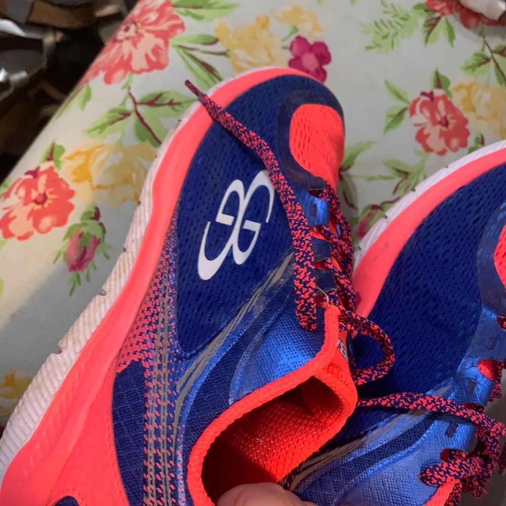 Boombah tennis shoes